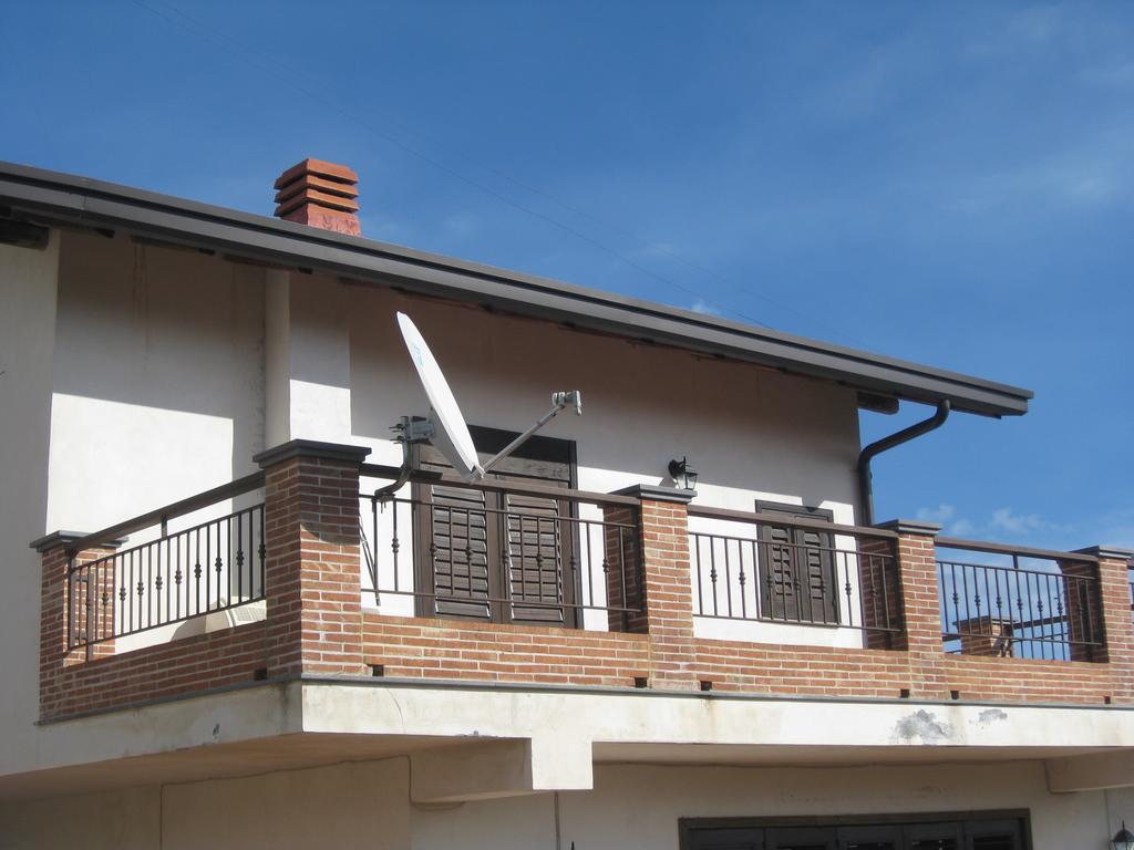 Villa Nina เตรคาสตาญิ ภายนอก รูปภาพ
